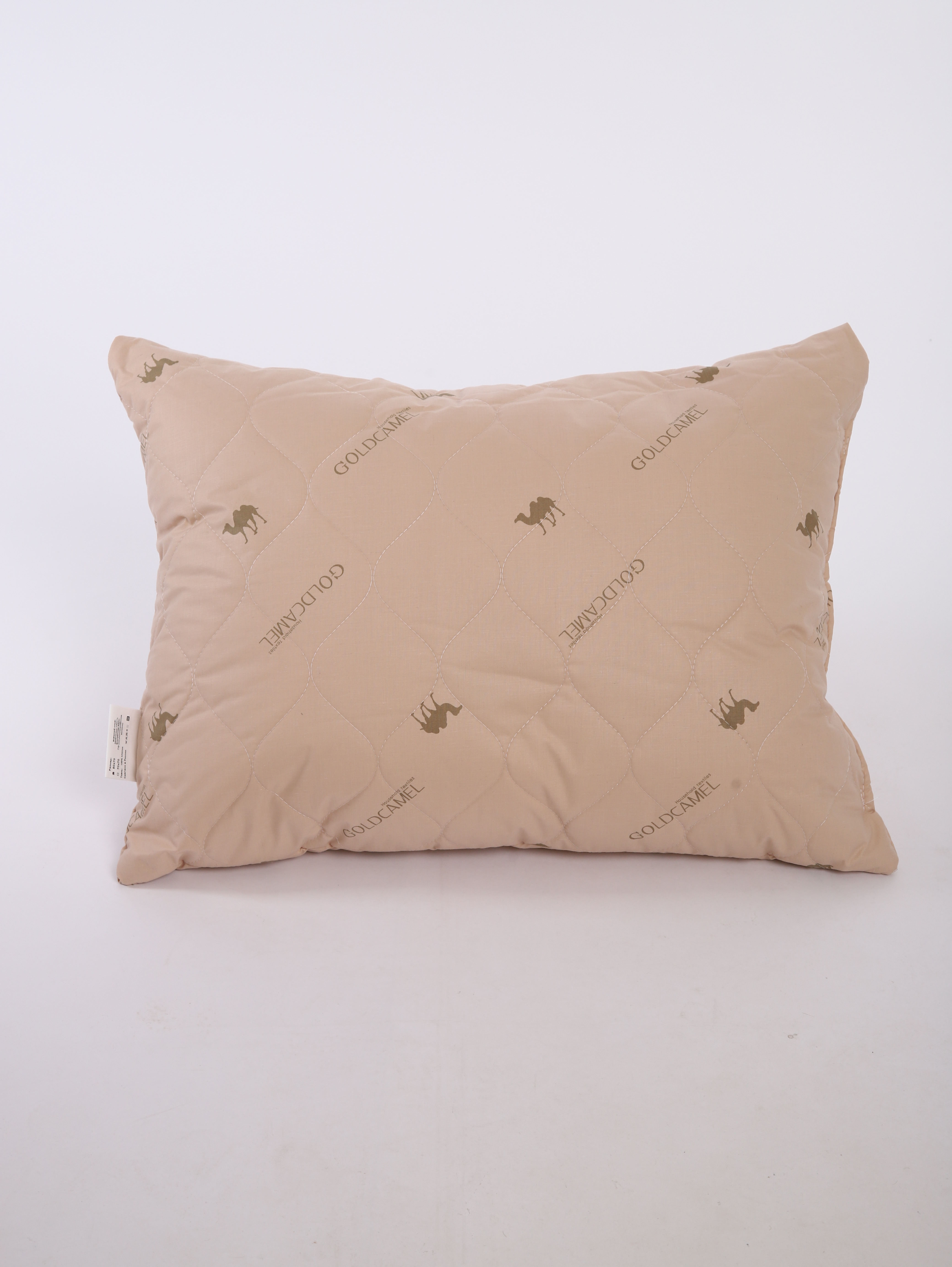 Подушка 50х70 Верблюд (верхний слой: синтетическое волокно с добавлением шерсти, наполнитель: силиконизированное шаровое волокно, чехол: тик смесовый)