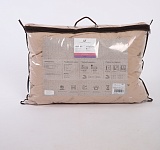 Подушка 50х70 Верблюд (верхний слой: синтетическое волокно с добавлением шерсти, наполнитель: искусственный лебяжий пух, чехол: тик смесовый)
